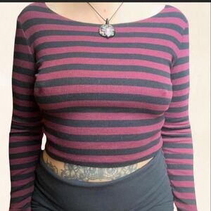Vintage Forever21 Maroon and Black Stripped Cropped Long Sleeve